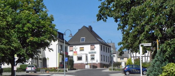 Monzelfeld Immobilien  | Gaststätte | Restaurant | Saal | mit Wohnung