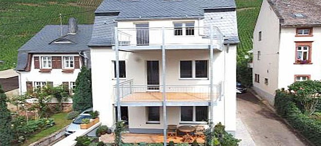 Ferienwohnung | Ürzig an der Mosel | Urlaub bei Bernkastel-Kues Ferienwohnung | Ürzig an der Mosel | Urlaub bei Bernkastel-Kues